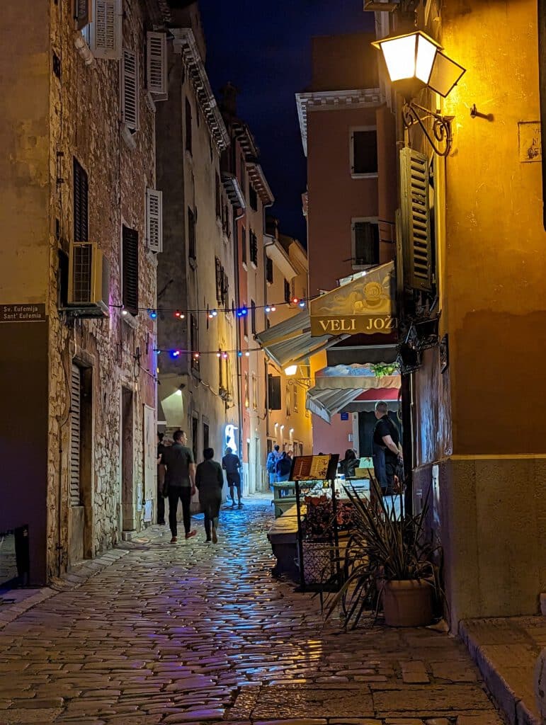 Rovinj in Kroatien - Eine charmante Küstenstadt voller Schönheit und mediterranem Flair Rovinj in Kroatien - Eine charmante Küstenstadt voller Schönheit und mediterranem Flair
