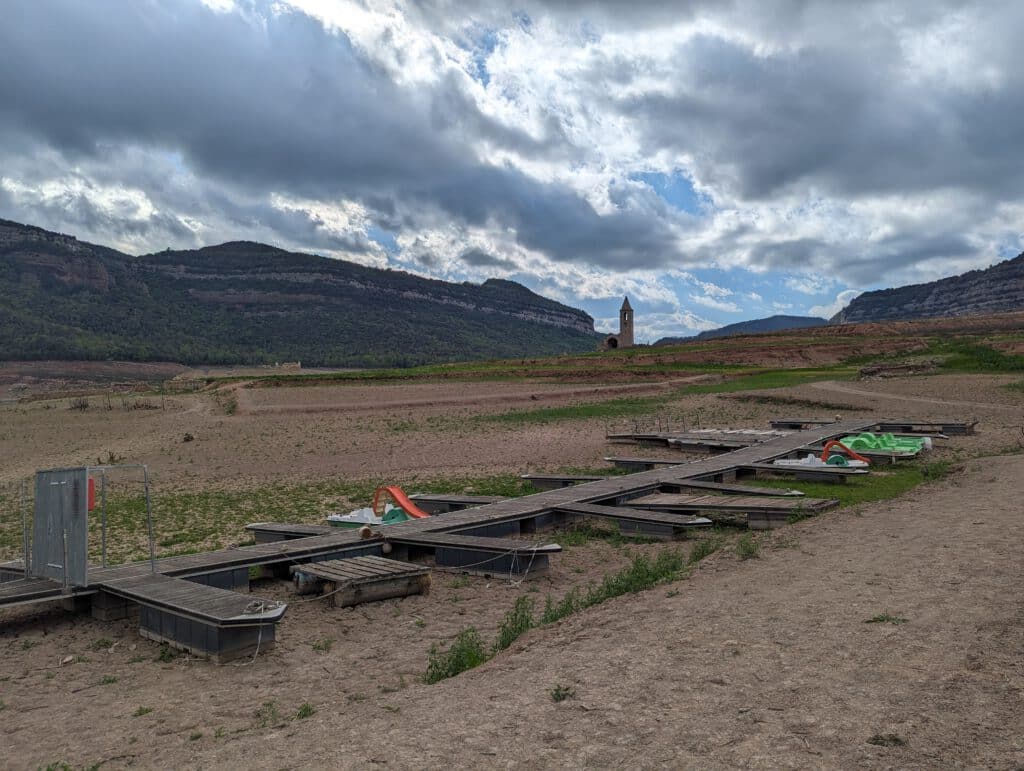 Reisebericht: Ein vergessenes Dorf - Sant Romà de Sau Reisebericht: Ein vergessenes Dorf - Sant Romà de Sau