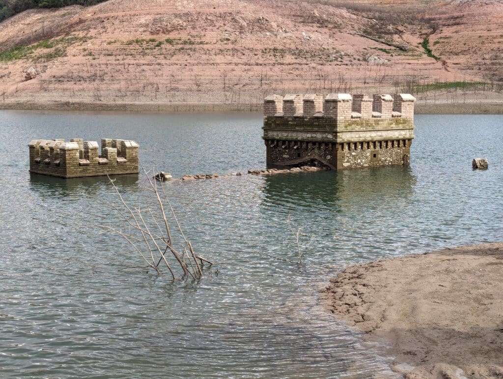 Reisebericht: Ein vergessenes Dorf - Sant Romà de Sau Reisebericht: Ein vergessenes Dorf - Sant Romà de Sau