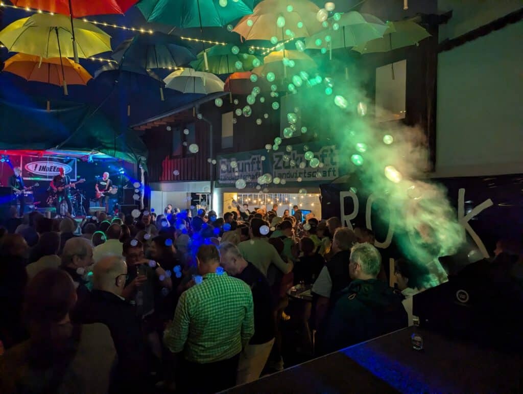 Aquaponik: Zukunft Landwirtschaft feiert Premiere beim Heisemer Straßenfest in Leutershausen Aquaponik: Zukunft Landwirtschaft feiert Premiere beim Heisemer Straßenfest in Leutershausen