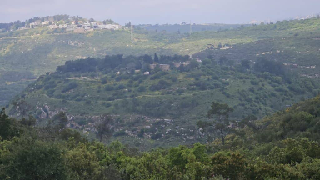 Yairs Entdeckung: Ein 1.800 Jahre alter Ring aus der Römerzeit beim Wandern gefunden Yairs Entdeckung: Ein 1.800 Jahre alter Ring aus der Römerzeit beim Wandern gefunden