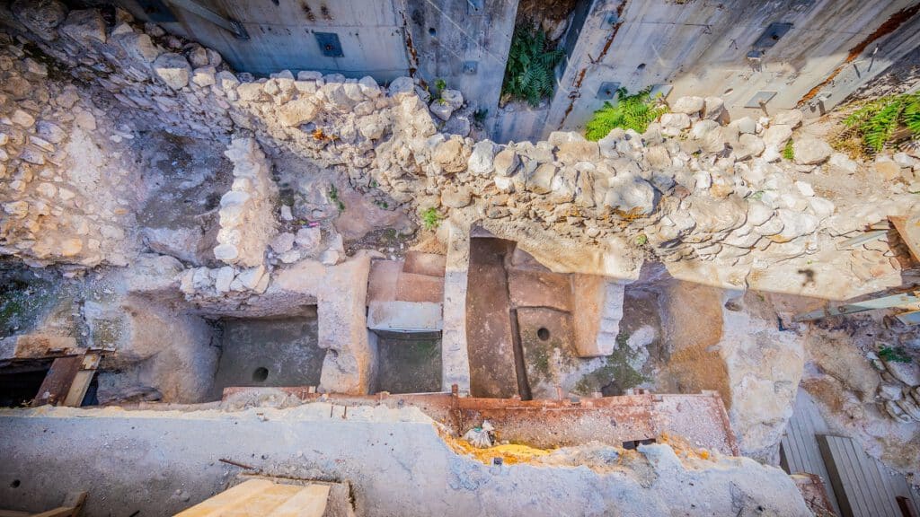 Rituale und Reformen: Die verborgene Geschichte einer einzigartigen Kultstätte in der Davidsstadt Rituale und Reformen: Die verborgene Geschichte einer einzigartigen Kultstätte in der Davidsstadt