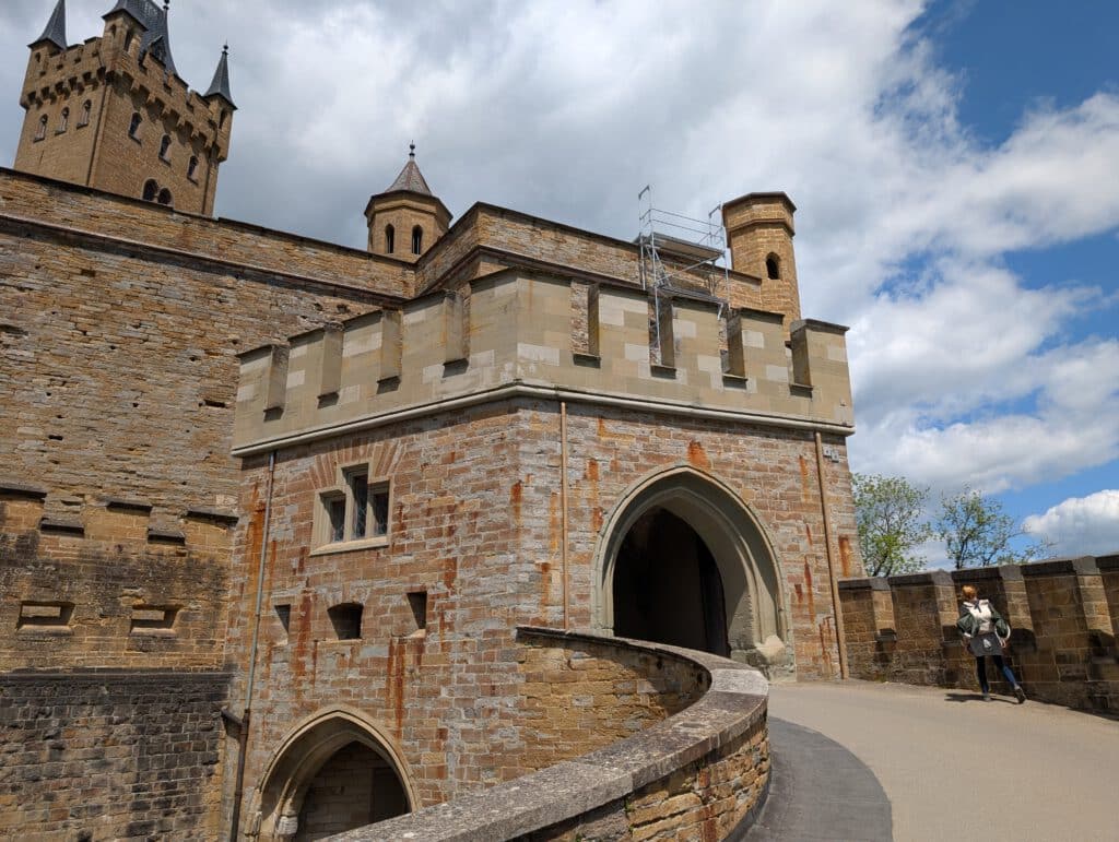 Vater-Tochter-Auszeit an der Burg Hohenzollern – Wandern, Reden und Staunen in Hechingen-Boll Vater-Tochter-Auszeit an der Burg Hohenzollern – Wandern, Reden und Staunen in Hechingen-Boll