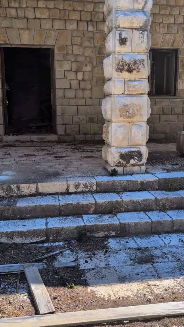 Erkundung von einem "Lost Place", dem Alcatraz von Ex-Jugoslawien, Goli Otok.