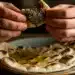 Pita-Brot mit Zatar und Olivenöl