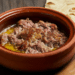 Qawarma und Fladenbrot