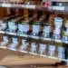 Wurstdosen-Automat im Hofladen